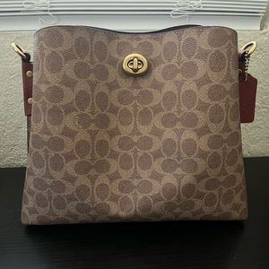 Coach Willow Shoulder Bag Signature Canvas